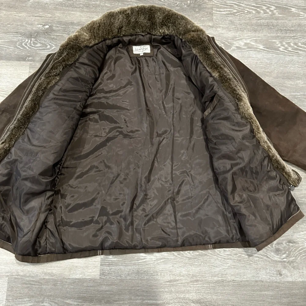 Men’s Vintage Leather Removable Liner with Faux Fur Collar Brown Coat, SZ 3XLT.